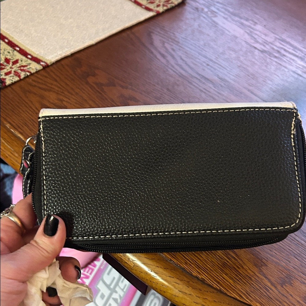 Elizabeth and James Multicolor Butterfly Black Leather Clutch!🩵💜Very Nice!! - Picture 5 of 5